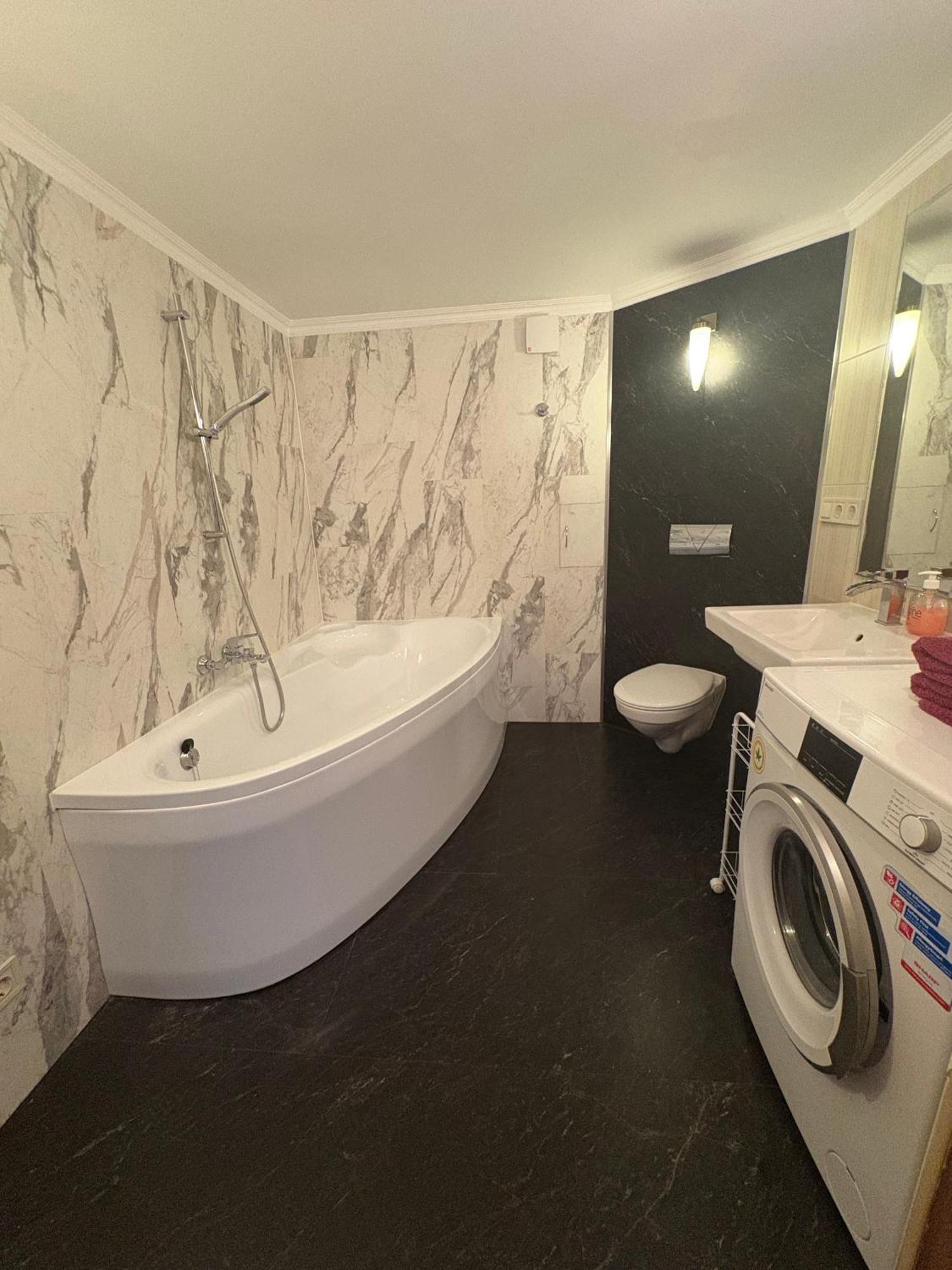 Cat Garden Premium Apartments Riga Bagian luar foto